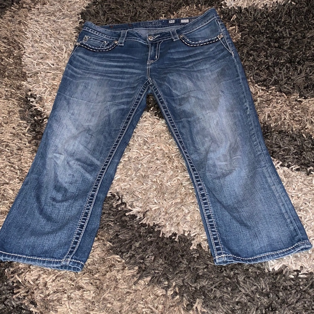 Miss Me cuffed Capri mid-rise size 31